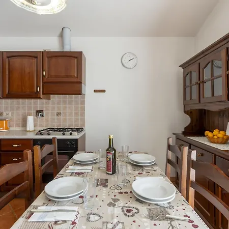 Apartment La Colombera - Dia142 By Interhome *