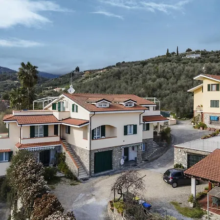 דירה Il Terrazzo E By Interhome דיאנו קסטלו